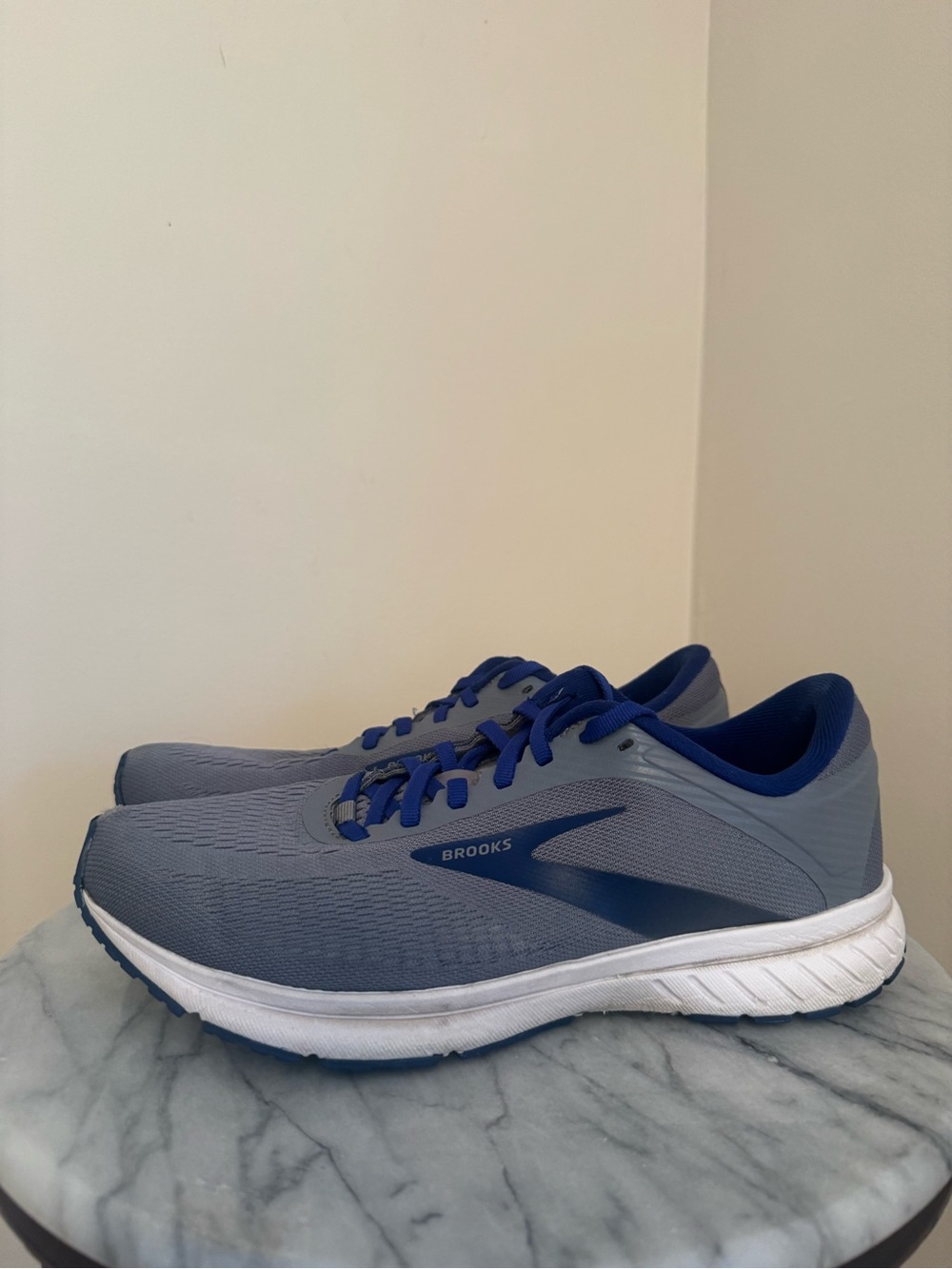 Brooks Transmit 2 Running Shoes Men’s Size 9 Gray Blue Sneakers 1103371D028 - Picture 1 of 9